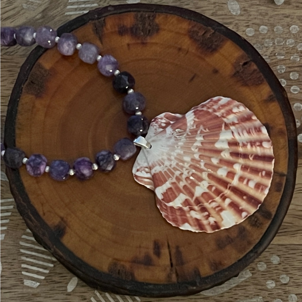 New Amethyst Faceted Cube Bead & Pearl Seed Bead Necklace With Scallop Pendant